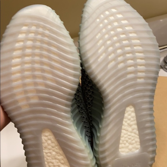 Yeezy boost 350 - Picture 3 of 5
